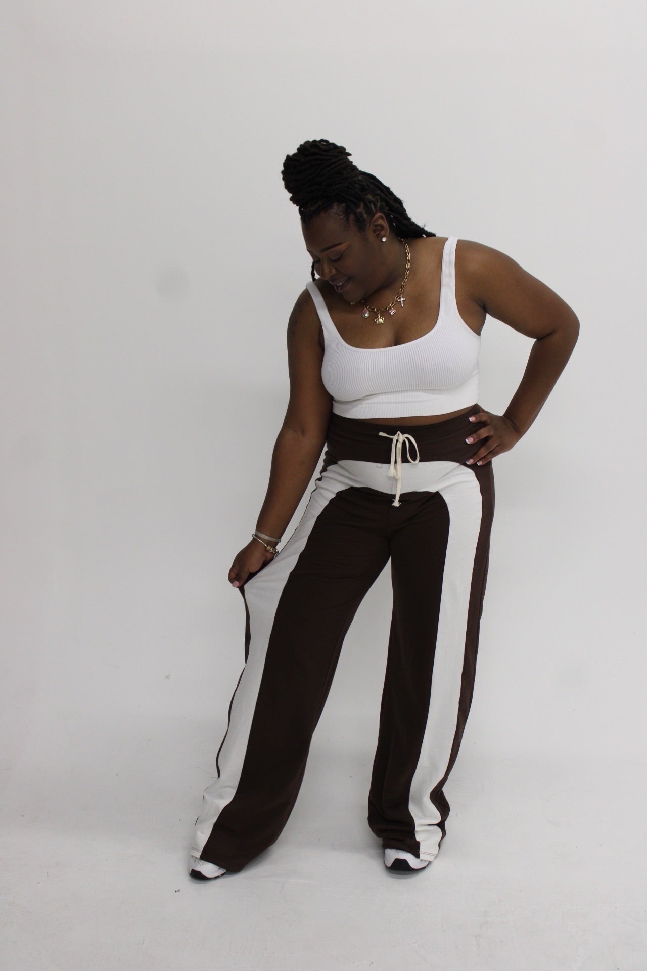 EVERYDAY BROWN AND WHITE JOGGERS